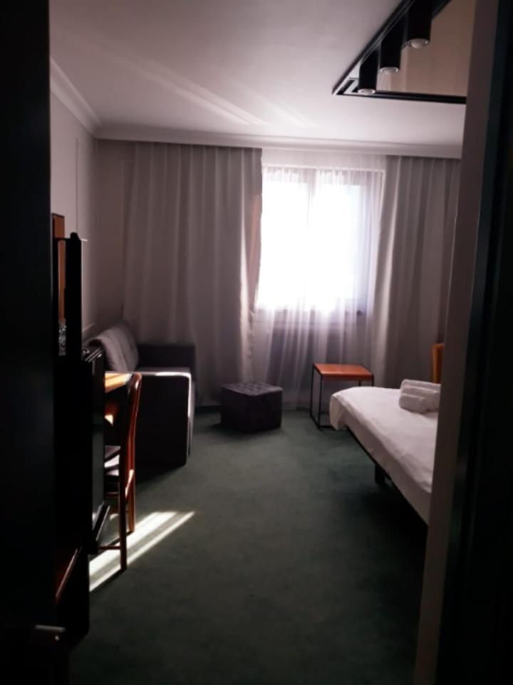 Hotel Celis 바르치스 외부 사진